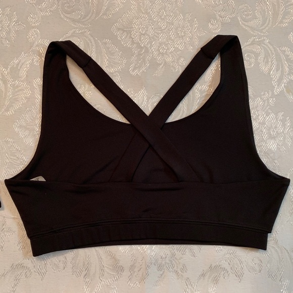 Forever 21 | Polaroid Top - Picture 2 of 6